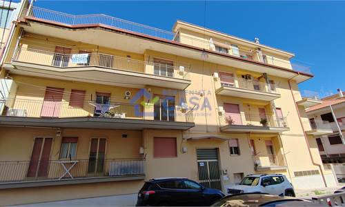 Appartamento luminoso con posto auto