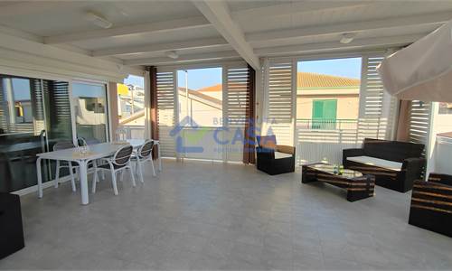 Bellissima mansarda vicino al mare