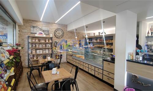 Cessione attività storica - panificio,bar, tavola calda e biscottificio.